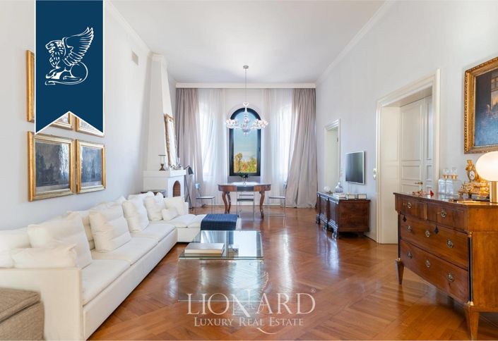 Image No.17-8 Bed Villa for sale