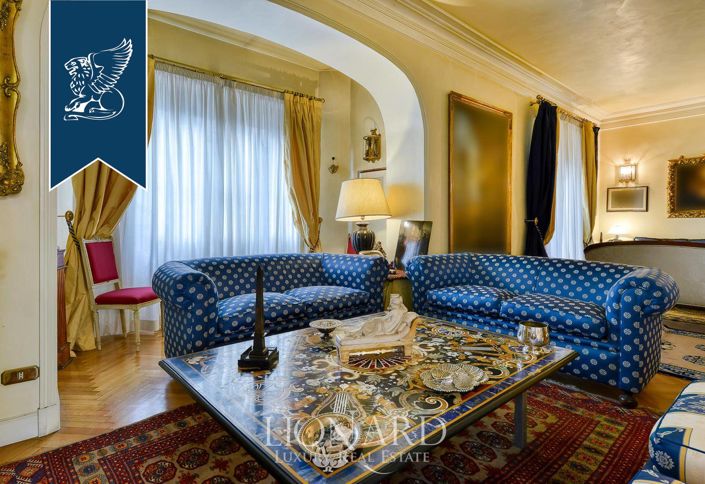 Image No.2-8 Bed Villa for sale