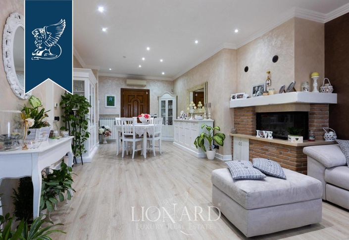 Image No.14-5 Bed Villa for sale