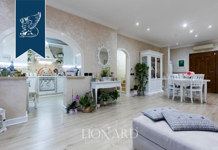 Image No.16-5 Bed Villa for sale