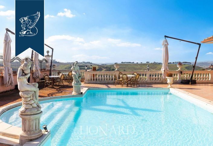 Image No.3-5 Bed Villa for sale