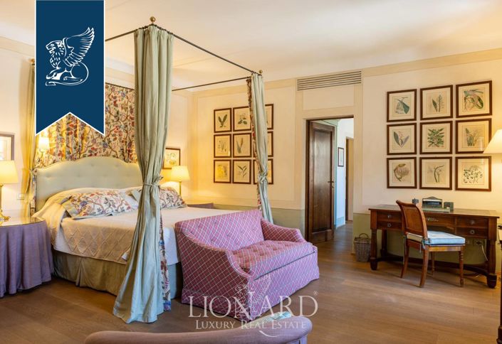 Image No.9-6 Bed Property for sale