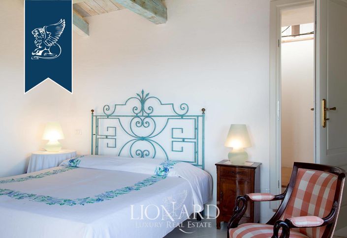 Image No.16-9 Bed Villa for sale