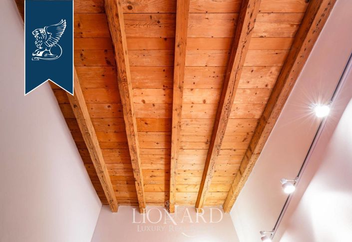 Image No.20-6 Bed Apartment for sale