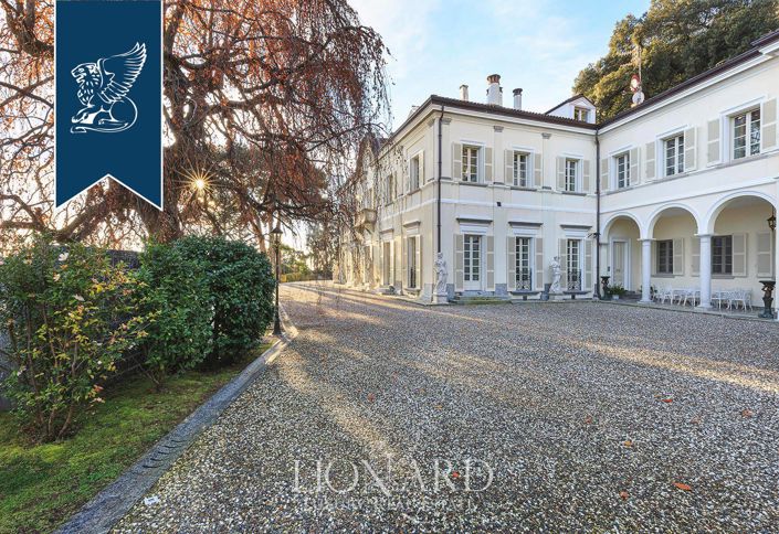 Image No.17-10 Bed Villa for sale