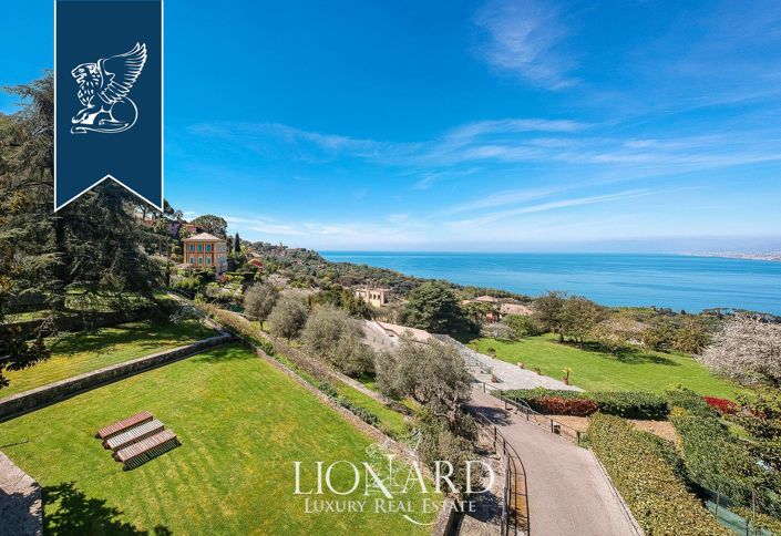 Image No.10-10 Bed Villa for sale