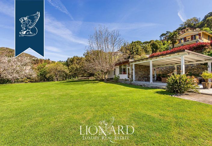 Image No.19-10 Bed Villa for sale