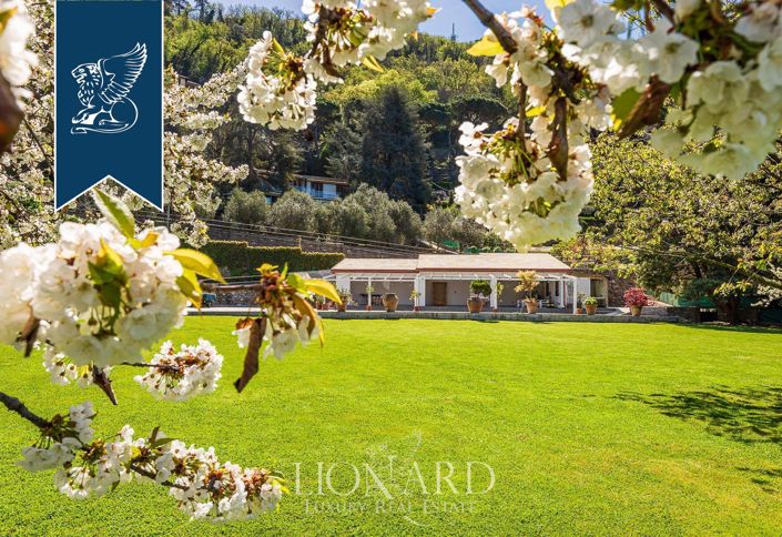 Image No.20-10 Bed Villa for sale