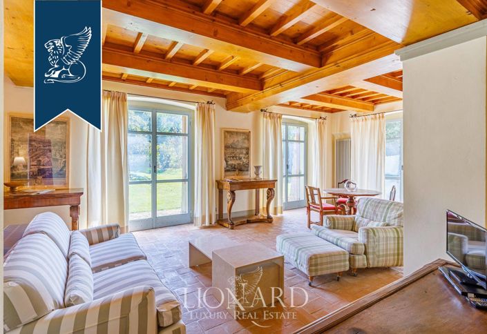 Image No.25-23 Bed Farmhouse for sale