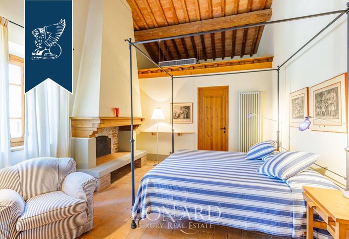 Image No.27-23 Bed Farmhouse for sale