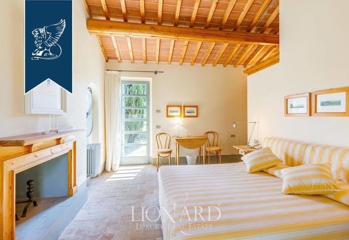 Image No.31-23 Bed Farmhouse for sale