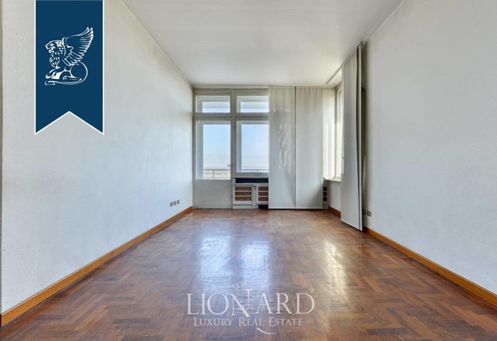 Image No.9-5 Bed Apartment for sale