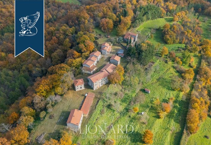 Image No.1-40 Bed Country House for sale