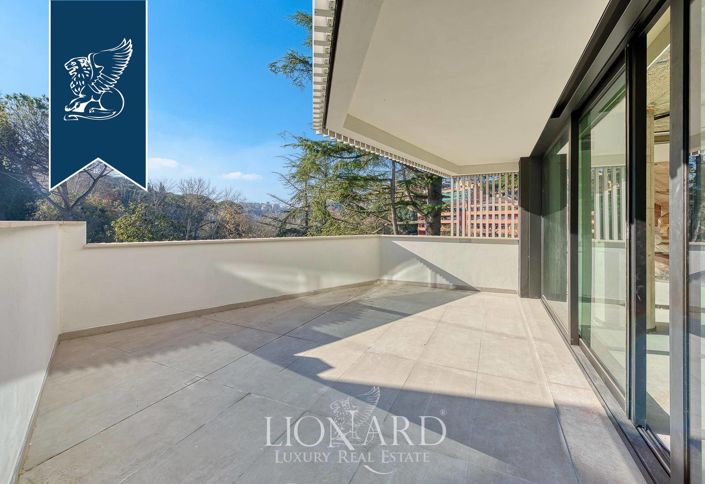 Image No.20-3 Bed Apartment for sale