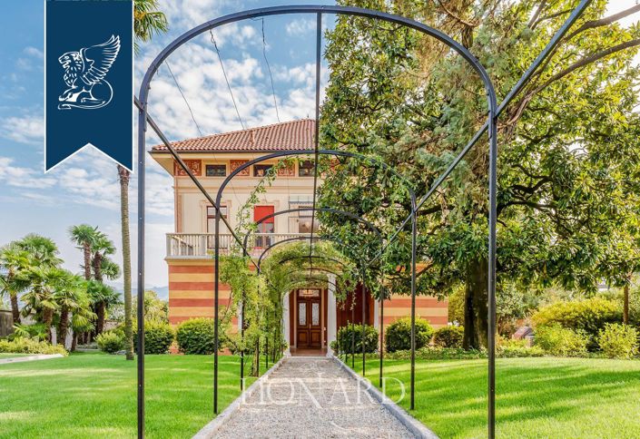 Image No.10-6 Bed Hotel for sale