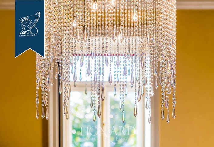 Image No.20-6 Bed Hotel for sale