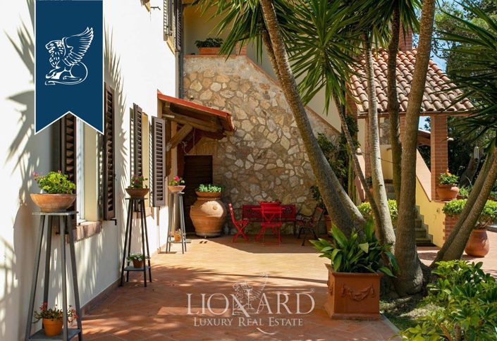 Image No.19-8 Bed Country House for sale