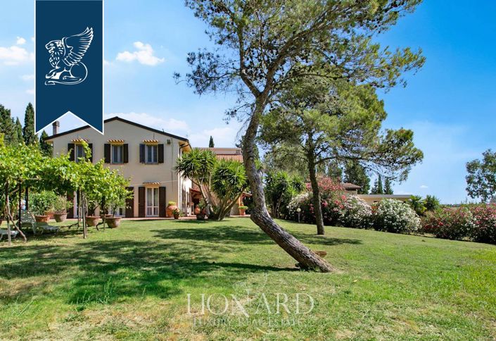 Image No.6-8 Bed Country House for sale