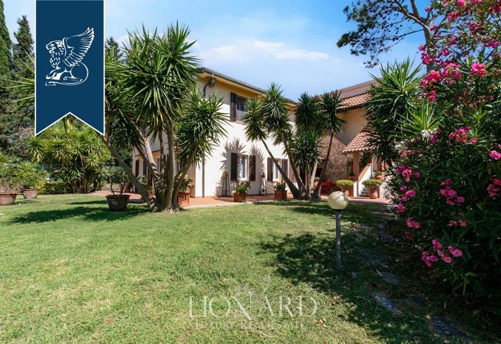 Image No.8-8 Bed Country House for sale