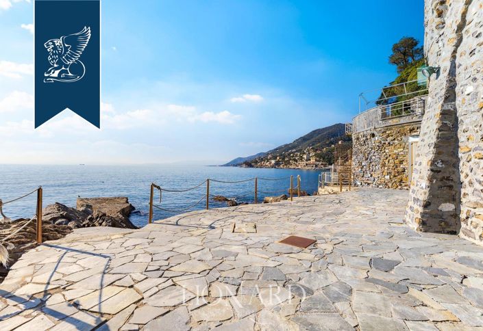 Image No.8-7 Bed Villa for sale