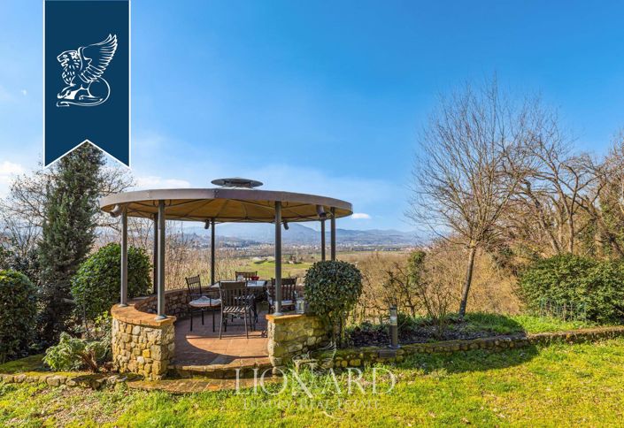 Image No.13-10 Bed Villa for sale