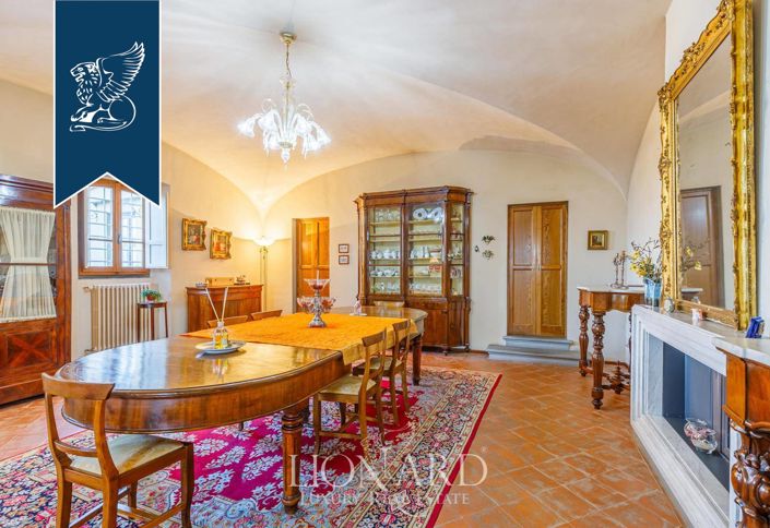 Image No.20-10 Bed Villa for sale