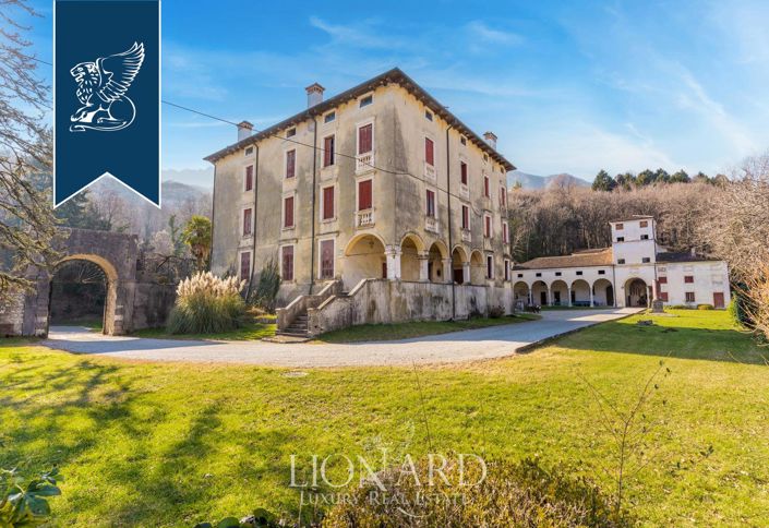 Image No.14-10 Bed Villa for sale