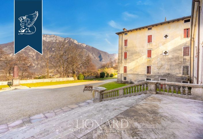 Image No.16-10 Bed Villa for sale