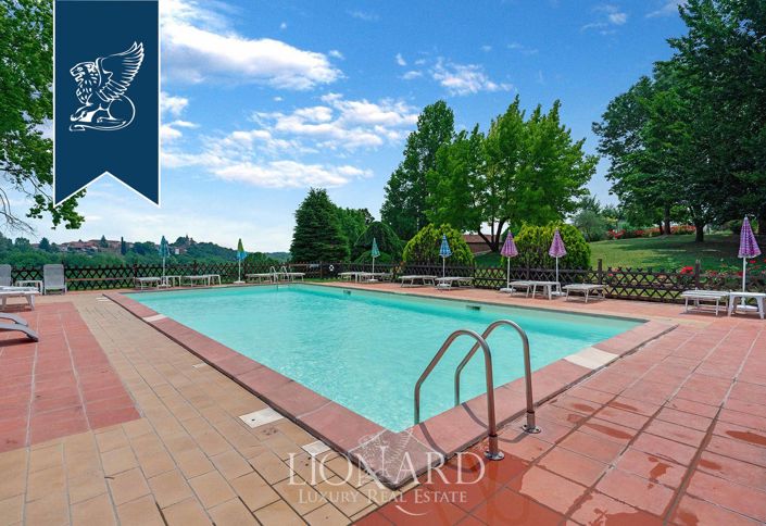 Image No.10-9 Bed Farmhouse for sale