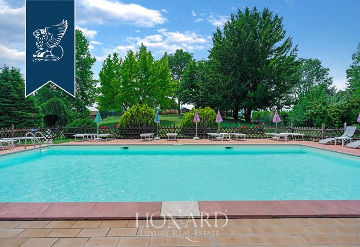 Image No.12-9 Bed Farmhouse for sale