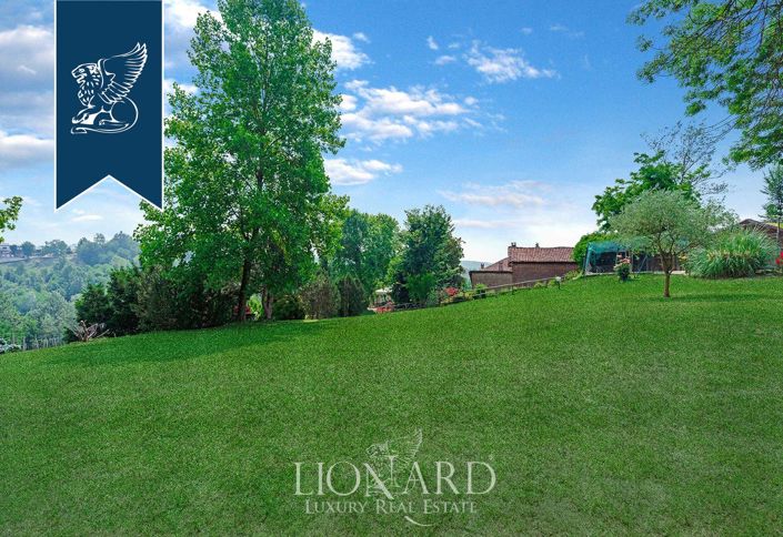 Image No.18-9 Bed Farmhouse for sale