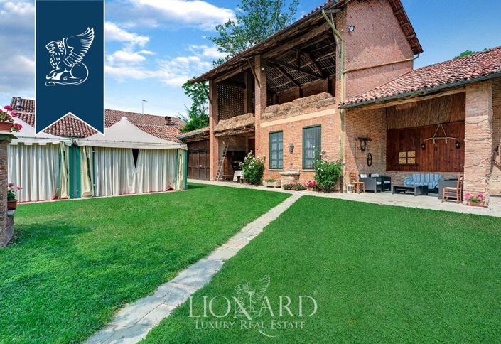 Image No.17-9 Bed Farmhouse for sale