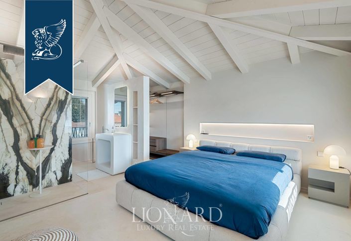 Image No.13-2 Bed Villa for sale