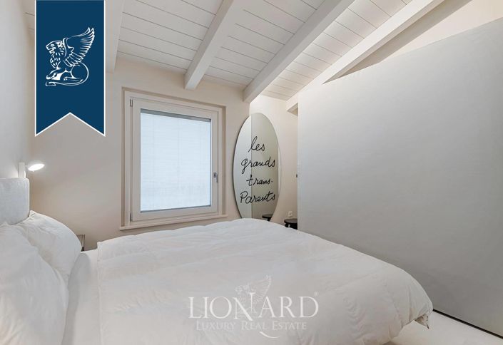 Image No.18-2 Bed Villa for sale