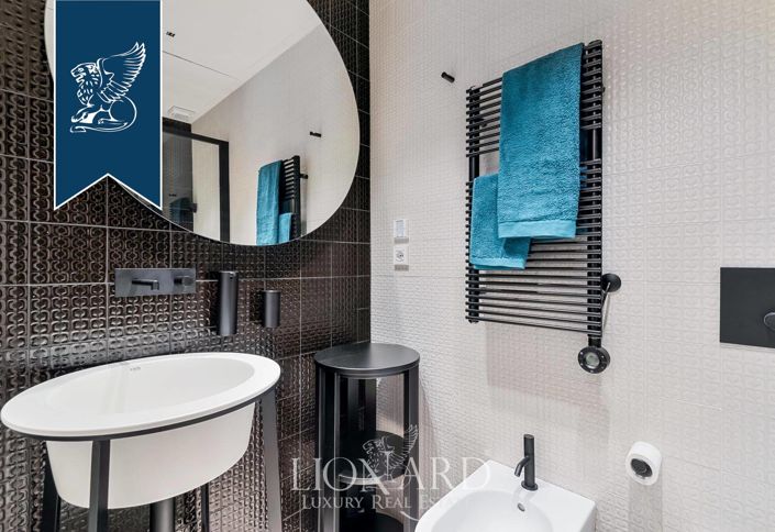 Image No.20-2 Bed Villa for sale