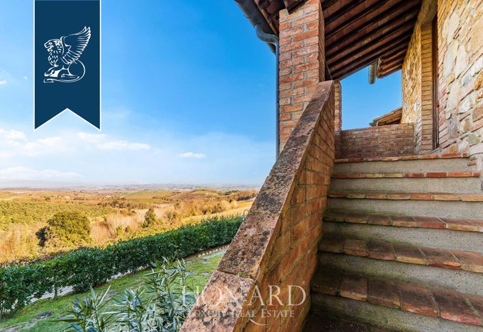 Image No.19-14 Bed Farmhouse for sale