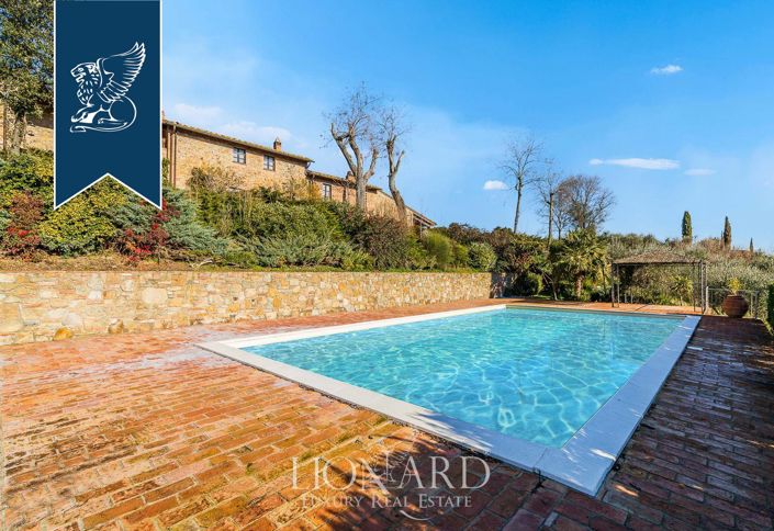 Image No.4-14 Bed Farmhouse for sale