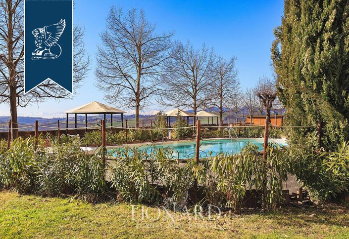 Image No.24-40 Bed Property for sale