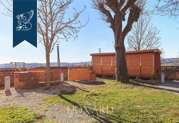 Image No.25-40 Bed Property for sale