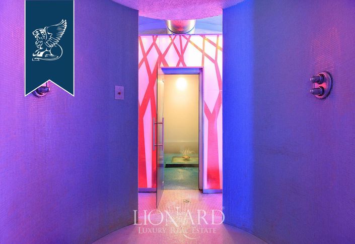 Image No.42-40 Bed Property for sale