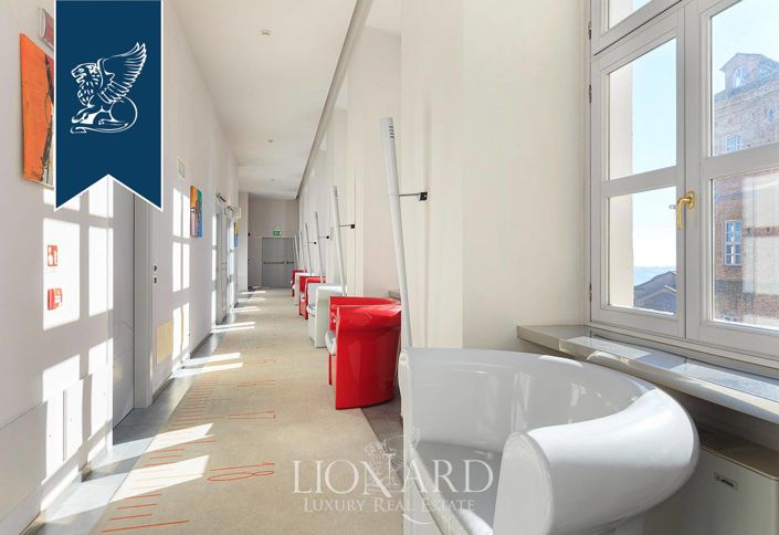 Image No.47-40 Bed Property for sale