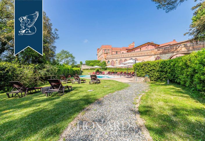 Image No.13-40 Bed Property for sale