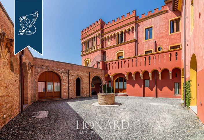 Image No.25-40 Bed Property for sale