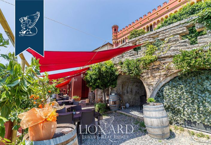 Image No.38-40 Bed Property for sale