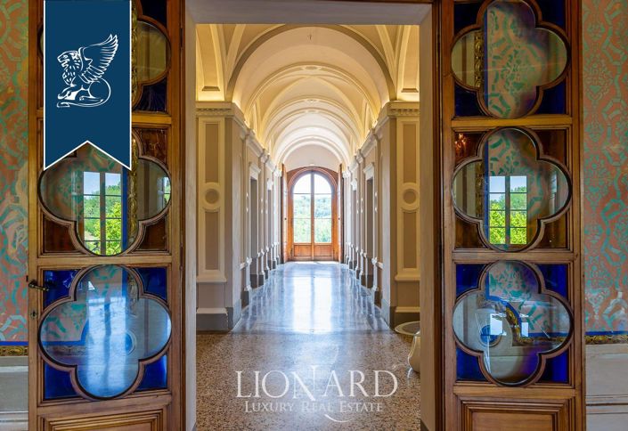 Image No.44-40 Bed Property for sale