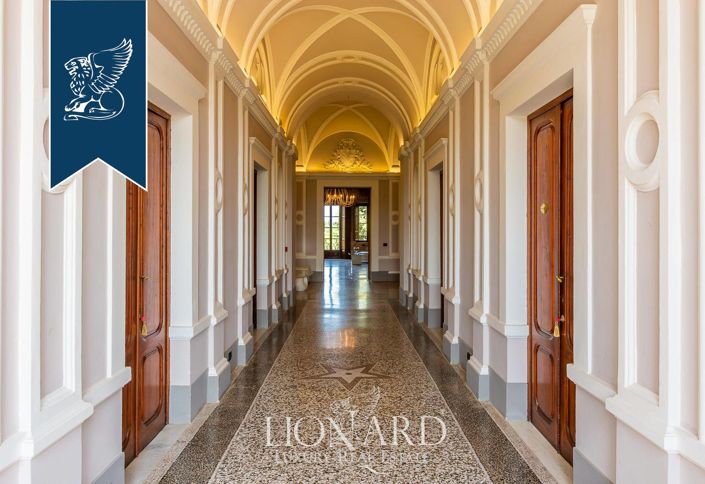 Image No.45-40 Bed Property for sale