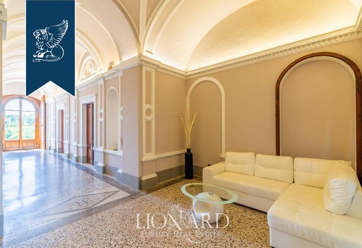 Image No.46-40 Bed Property for sale