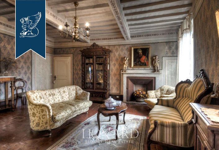 Image No.1-10 Bed Villa for sale