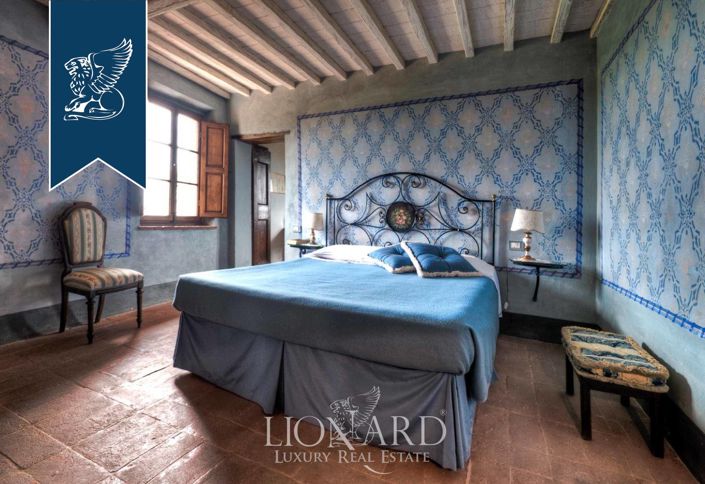 Image No.20-10 Bed Villa for sale