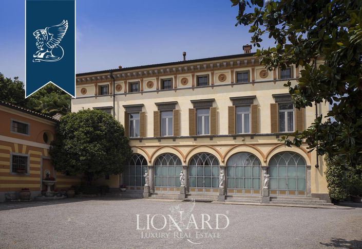 Image No.3-8 Bed Villa for sale